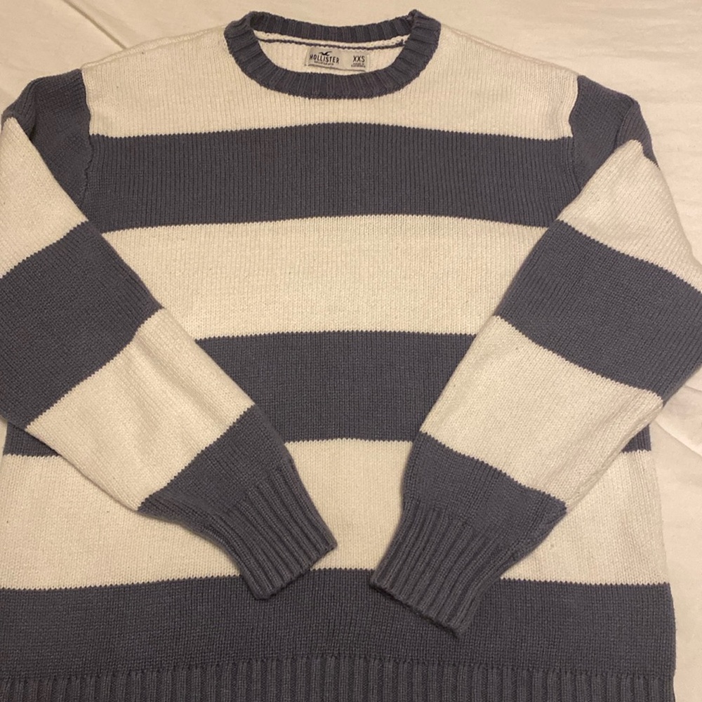 hollister sweater